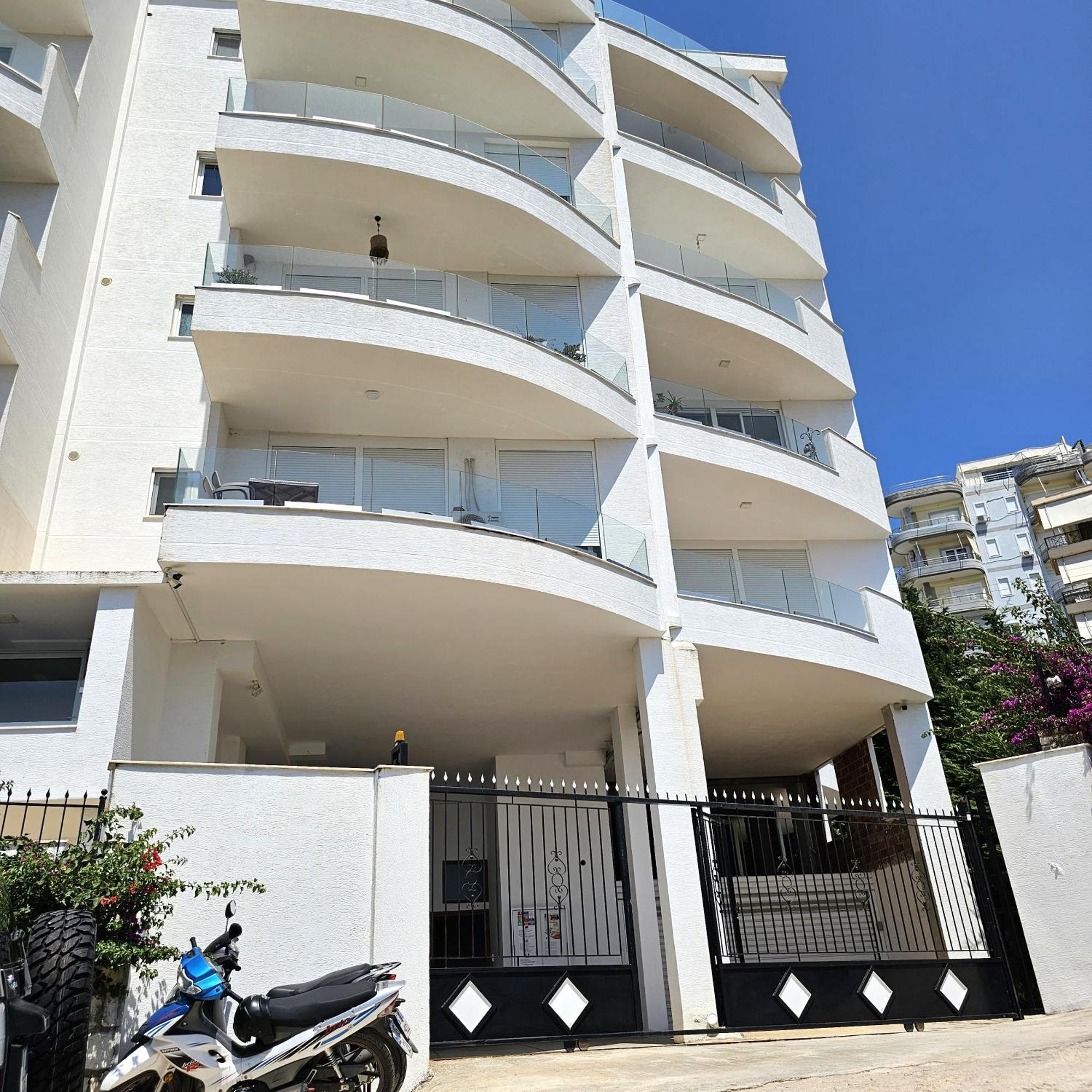Apartament Vistula Sarande Exterior photo